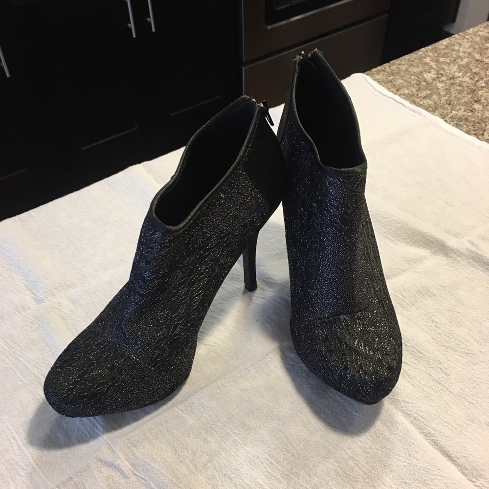Women's Black Maurices Ankle Booties
